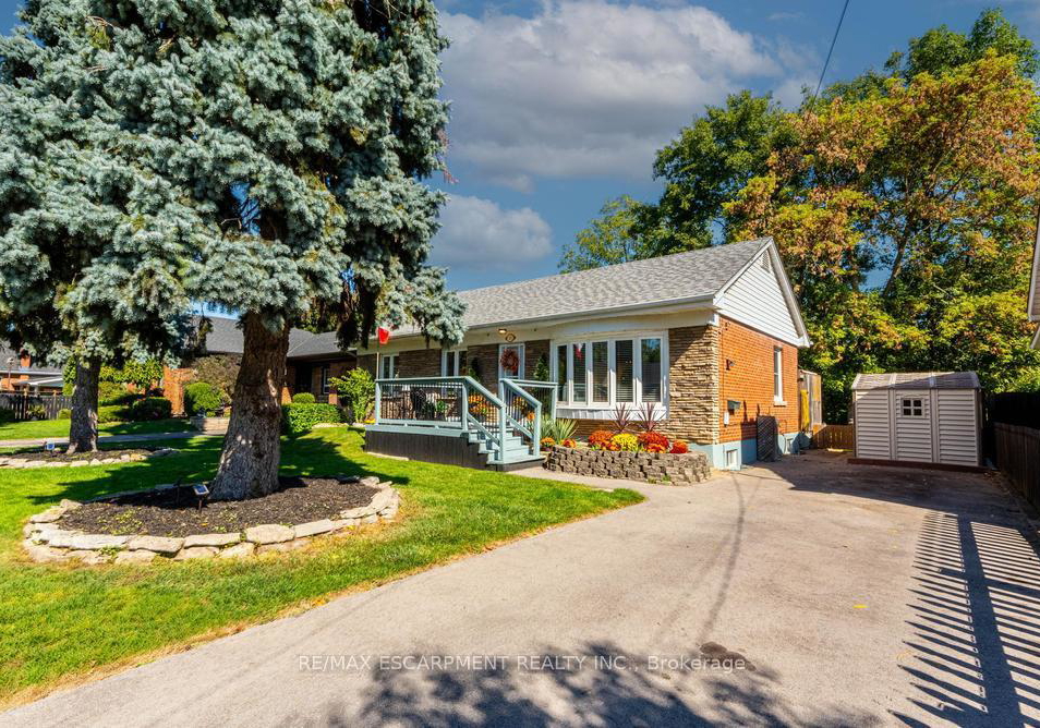 11-beland-court-hamilton-ontario-x12431705