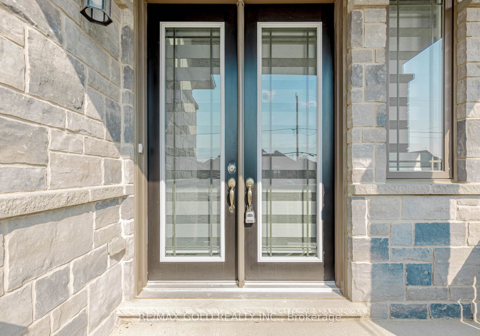 61-eleanor-avenue-hamilton-ontario-x12431919