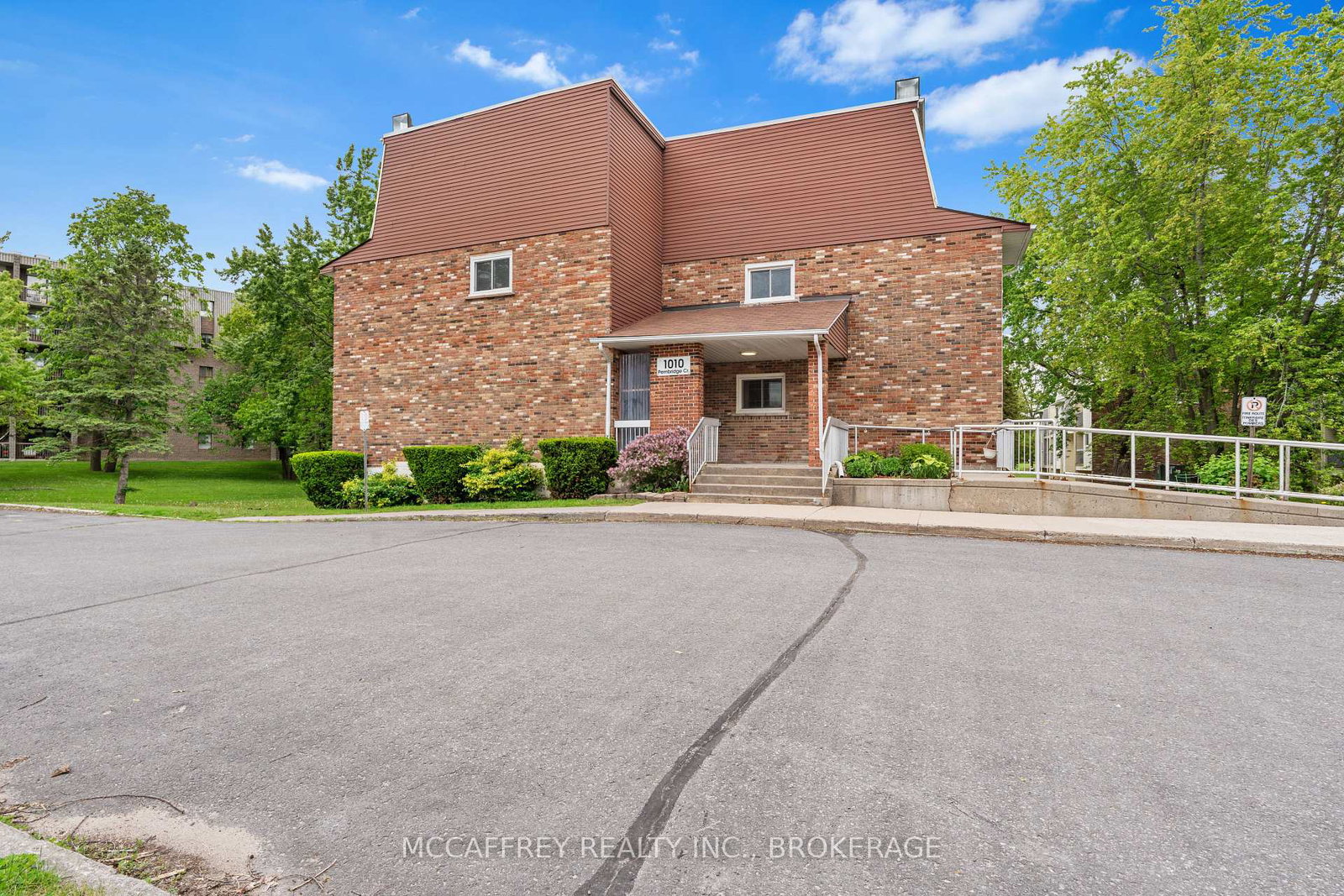 1010-pembridge-crescent-kingston-ontario-x12432072