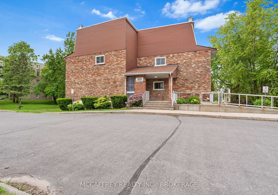 1010-pembridge-crescent-kingston-ontario-x12432072