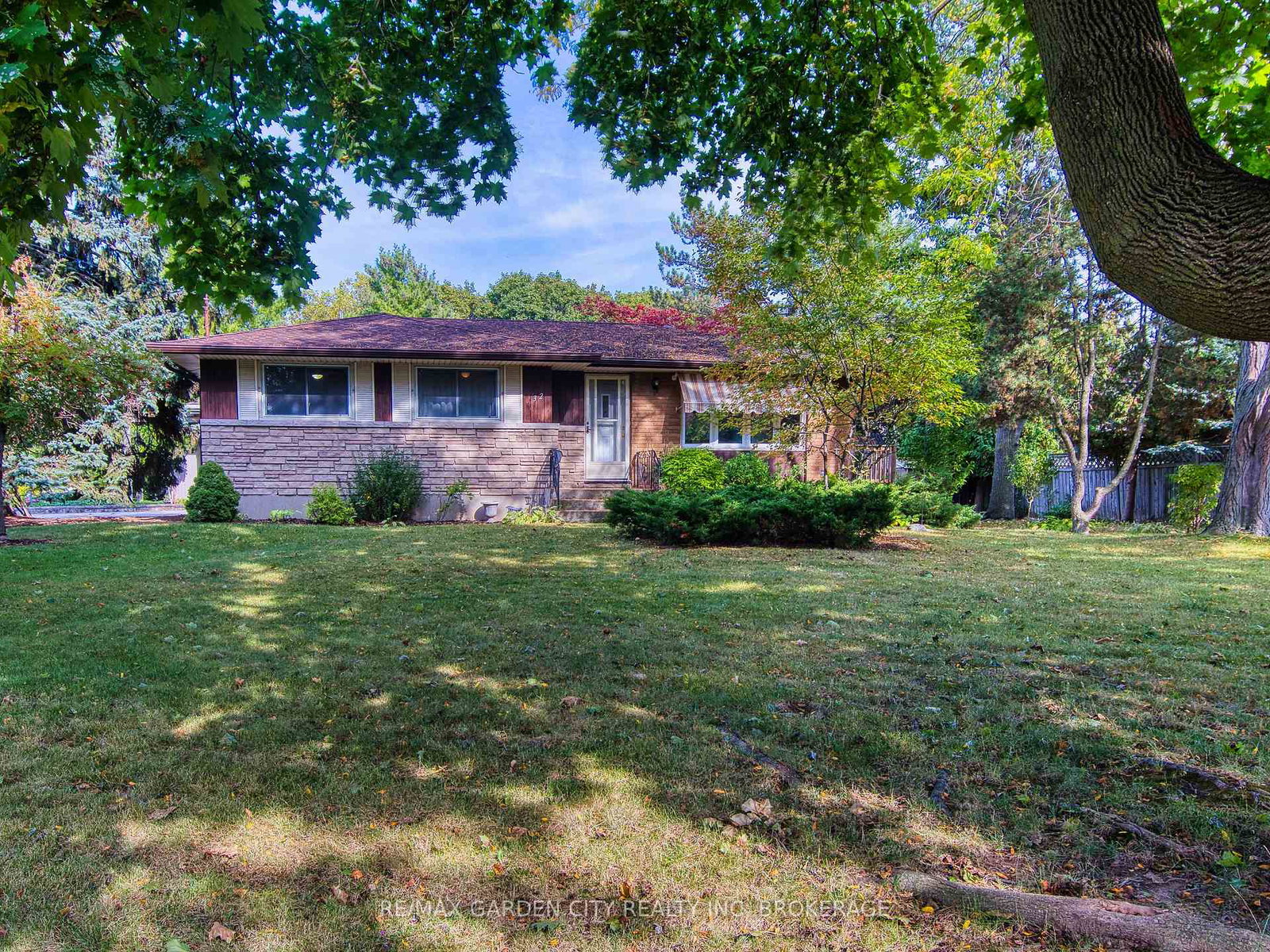 32-viking-drive-st-catharines-ontario-x12432154
