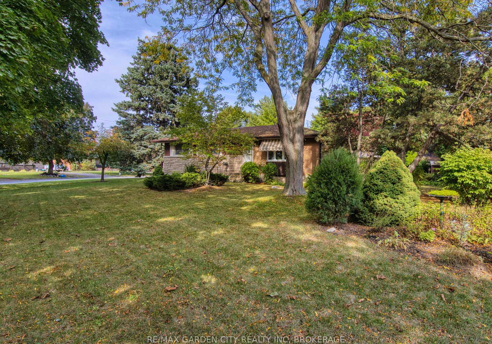 32-viking-drive-st-catharines-ontario-x12432154