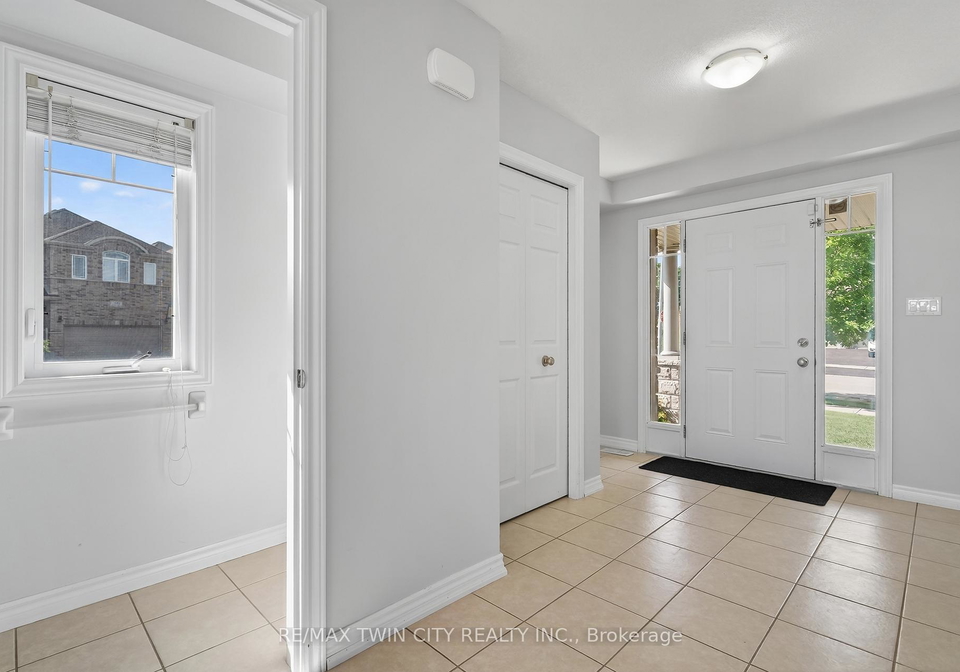 420-avens-street-waterloo-ontario-x12432396
