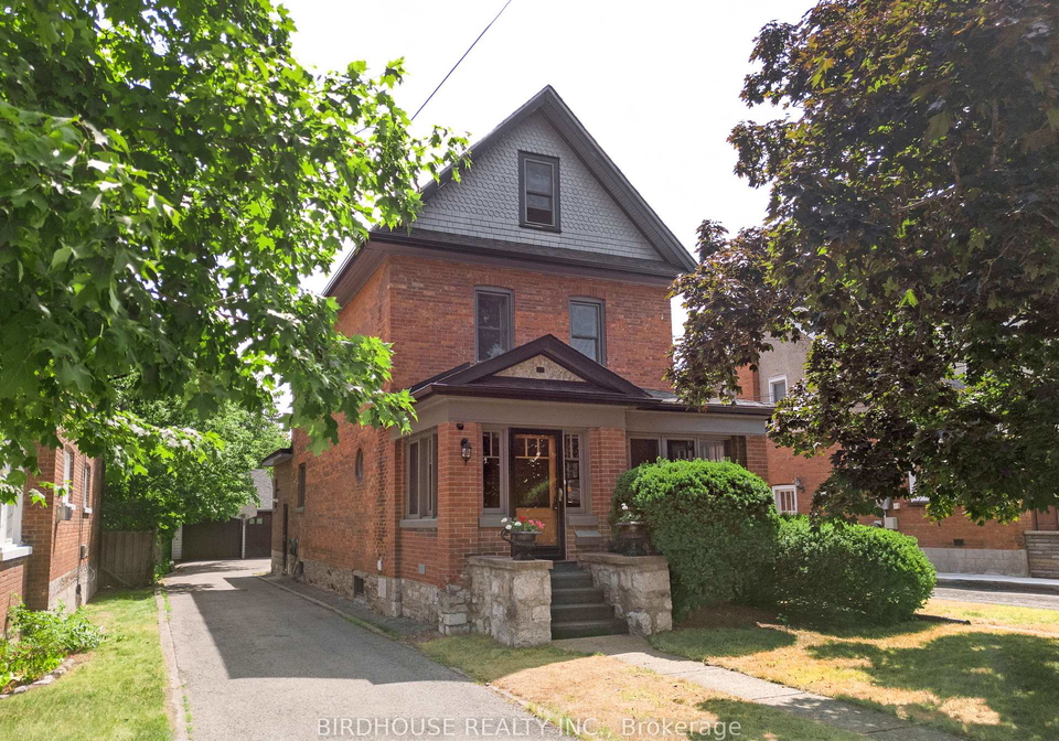 27-francis-street-kawartha-lakes-ontario-x12432499