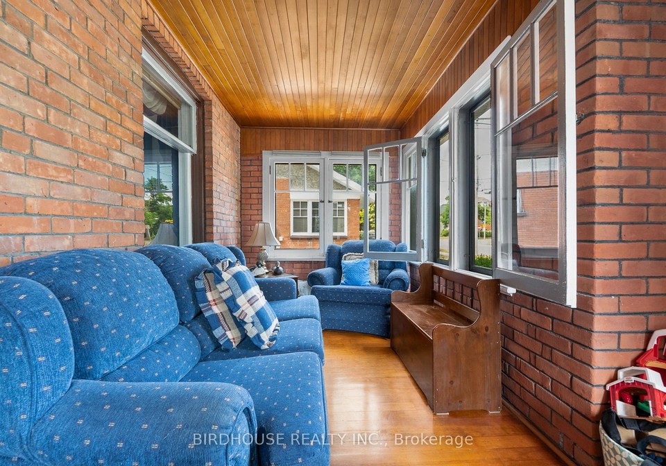 27-francis-street-kawartha-lakes-ontario-x12432499