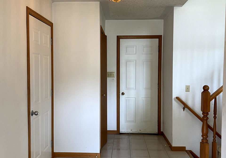 8579-glendon-drive-middlesex-centre-ontario-x12432502