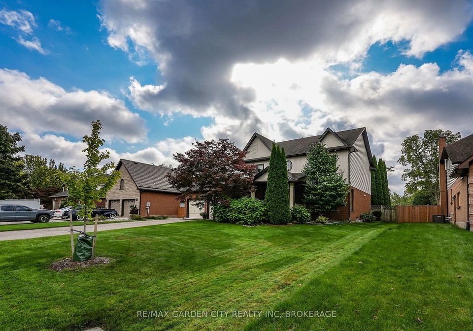 8-steflar-street-pelham-ontario-x12432588