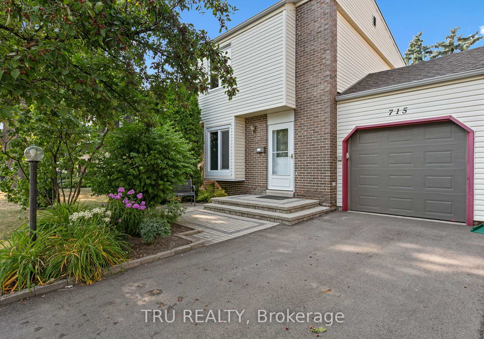 715-mooneys-bay-place-ottawa-ontario-x12432597