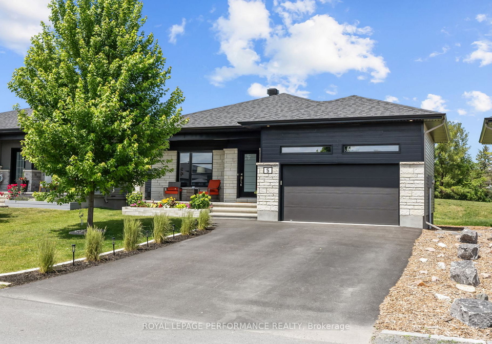 5-matheson-street-north-stormont-ontario-x12432621