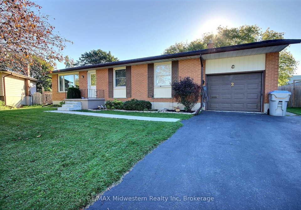 2-kilberg-court-n-north-perth-ontario-x12432650