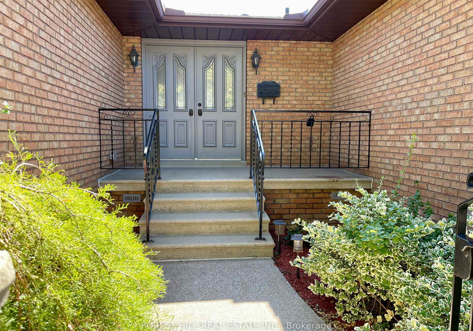 2755-lionel-drive-windsor-ontario-x12432755