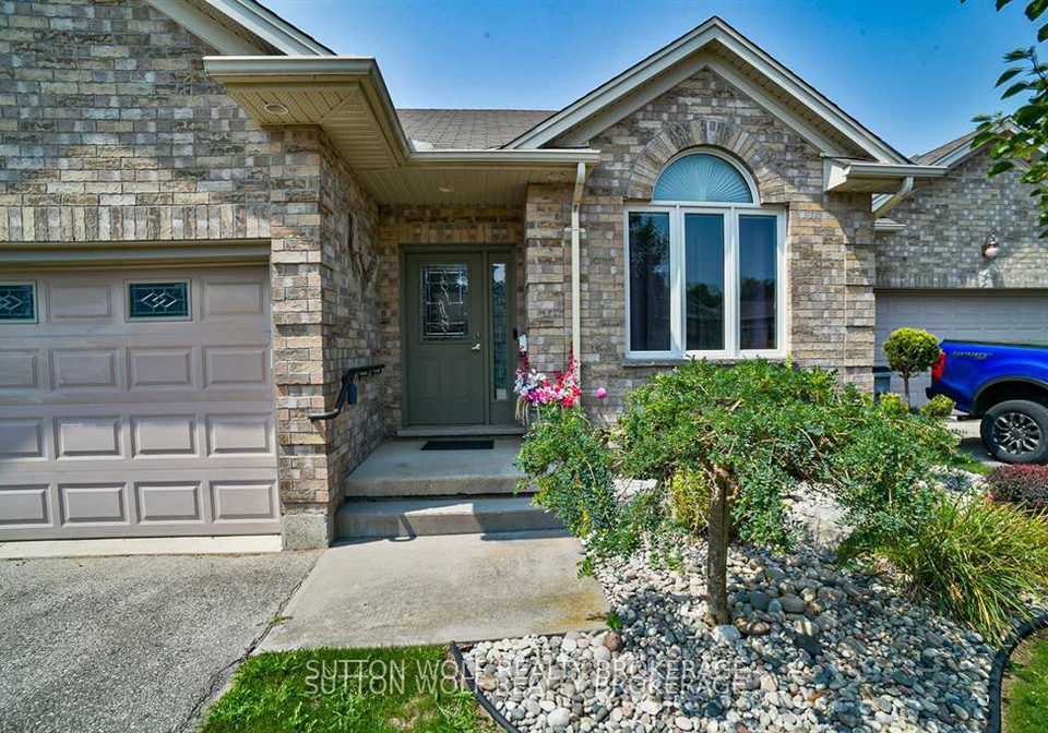 375-scott-street-e-strathroycaradoc-strathroy-caradoc-ontario-x12432879