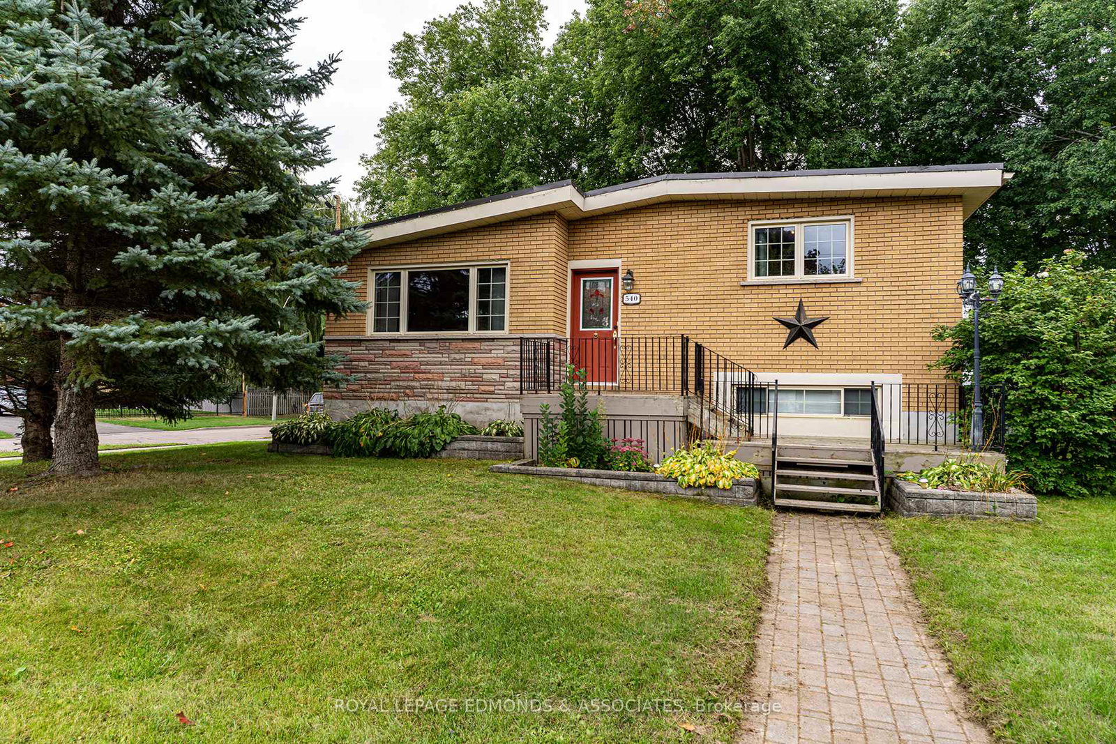 540-melton-street-pembroke-ontario-x12433436