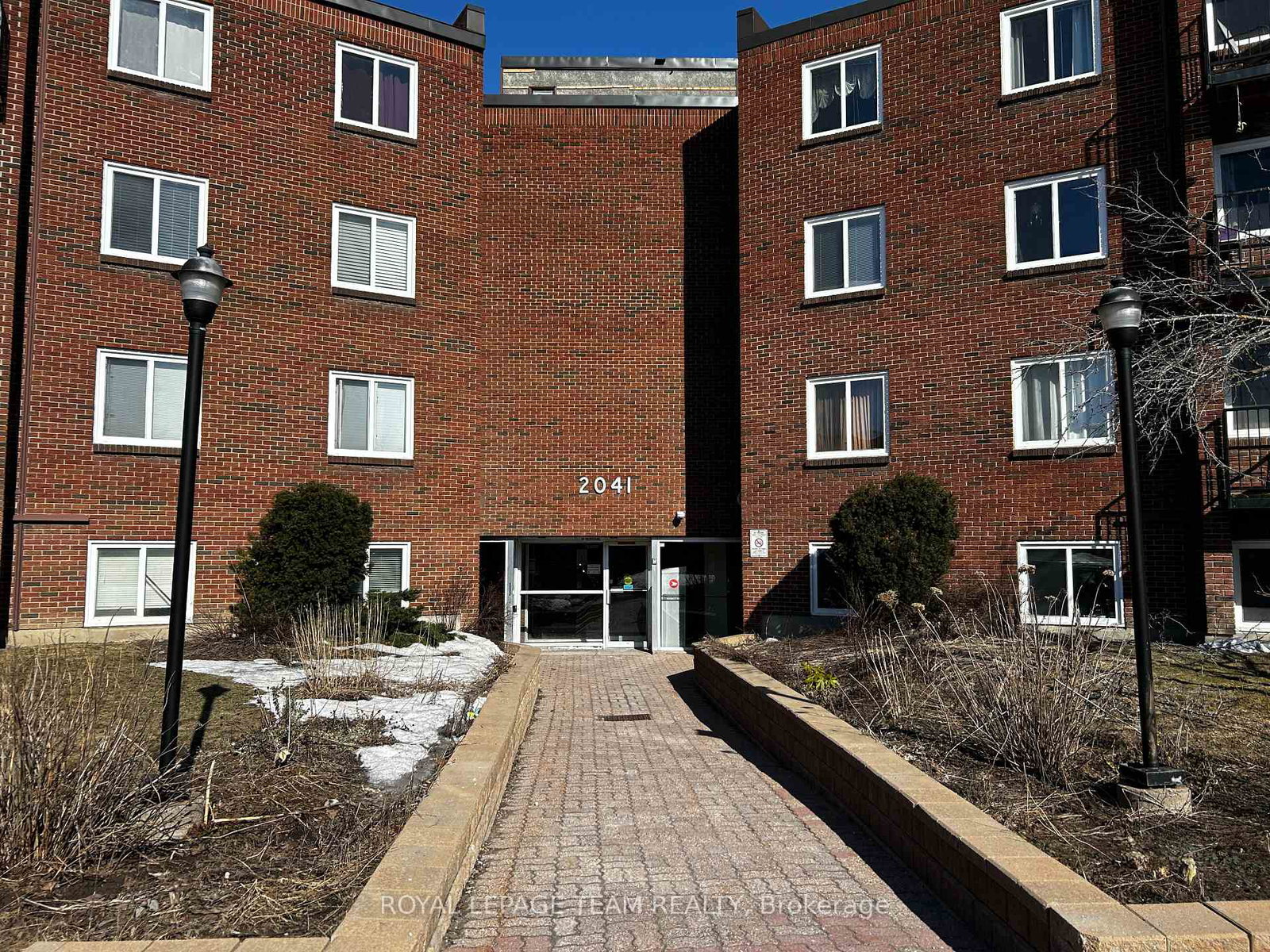 2041-arrowsmith-drive-ottawa-ontario-x12433547