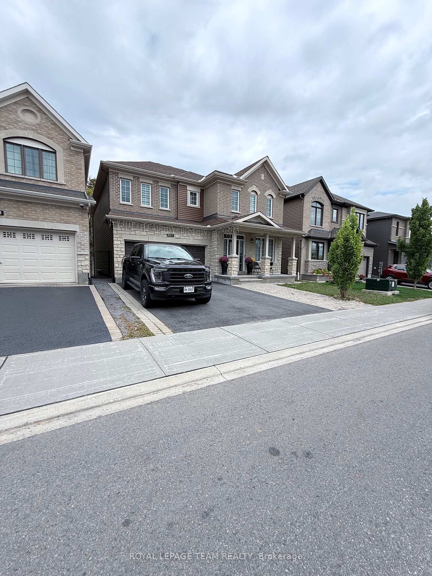 631-eagle-crest-heights-ottawa-ontario-x12433781