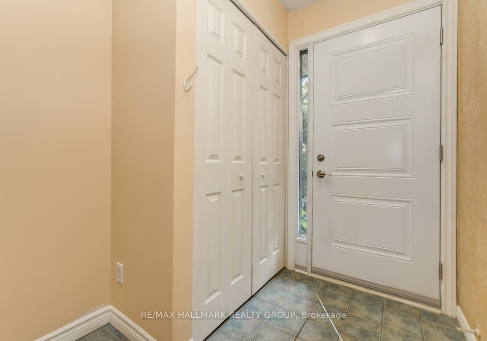 403-montfort-street-ottawa-ontario-x12433935