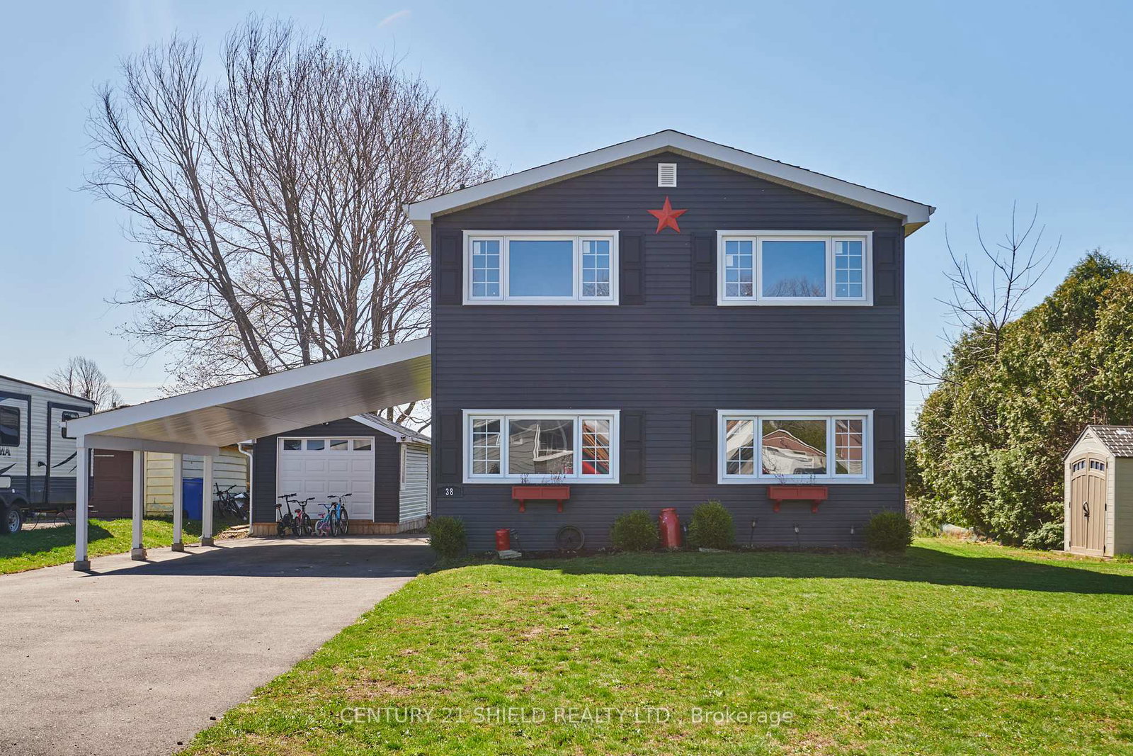 38-st-lawrence-street-south-stormont-ontario-x12434187
