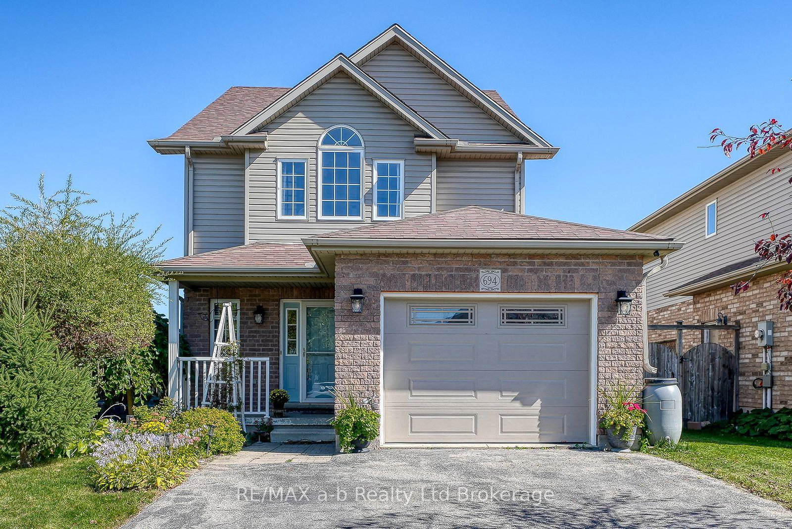 694-southwood-way-woodstock-ontario-x12434284