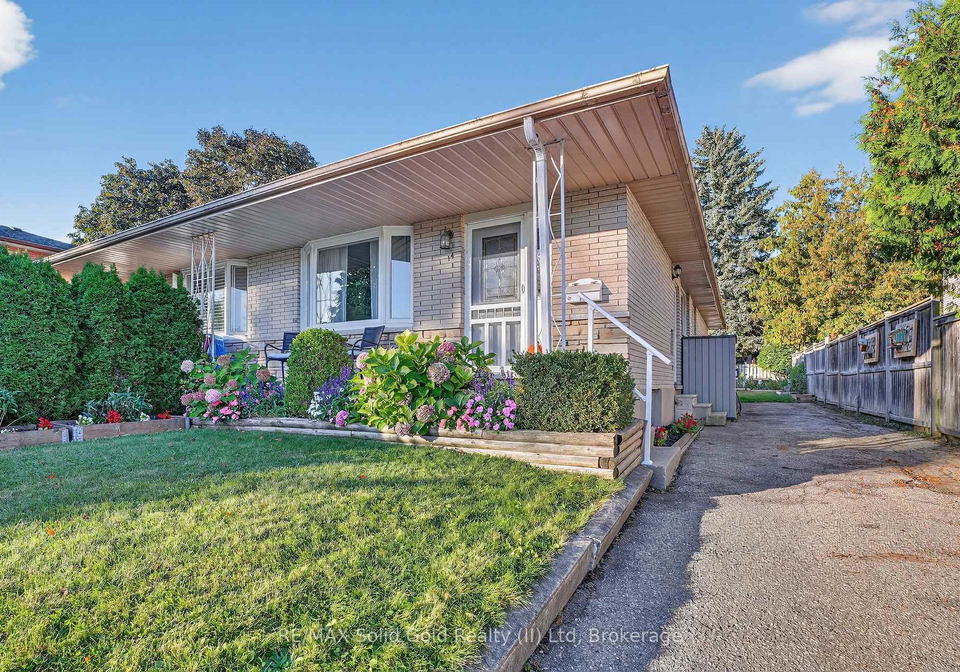 14-carnaby-crescent-kitchener-ontario-x12434304
