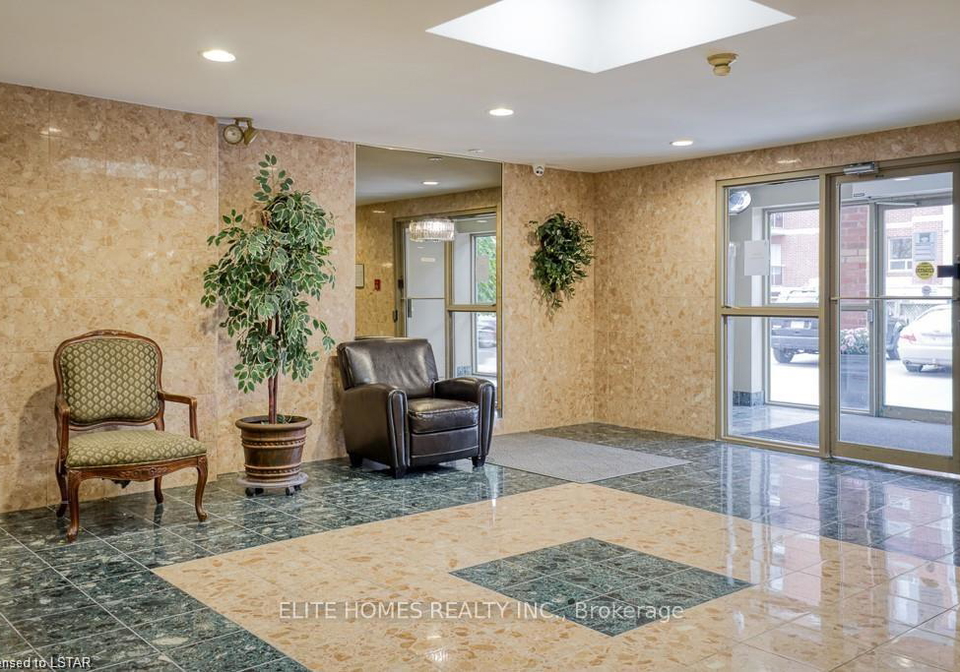 77-base-line-road-w-london-south-ontario-x12434345