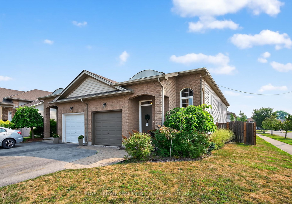 180-oakcrest-avenue-welland-ontario-x12434372