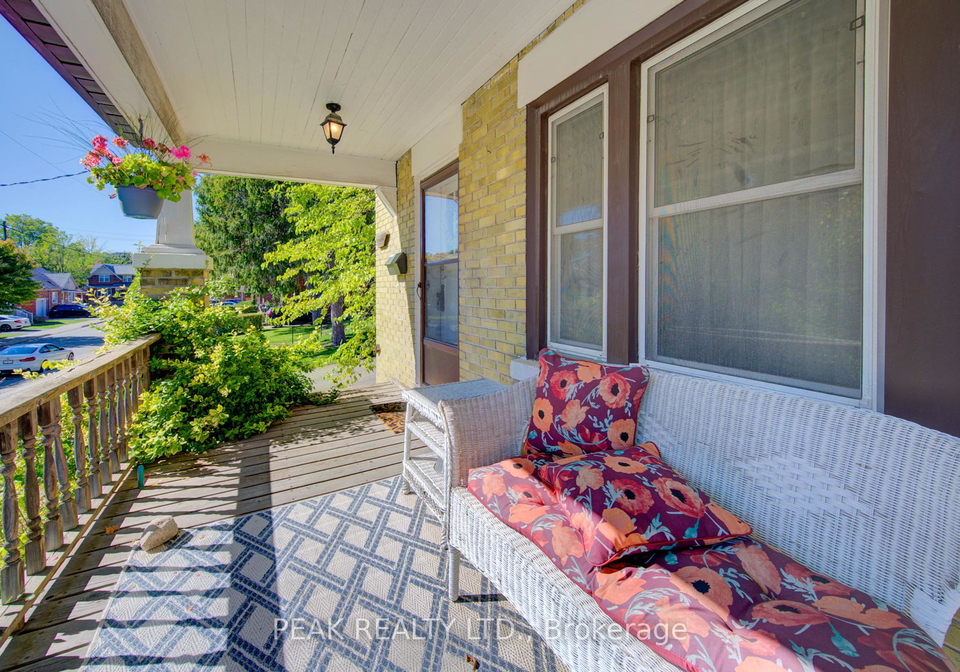 32-elgin-street-waterloo-ontario-x12434411