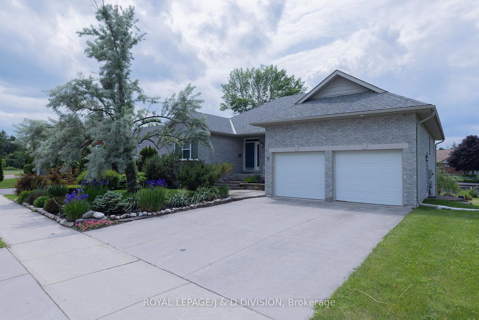 9-victoria-avenue-selwyn-ontario-x12434436