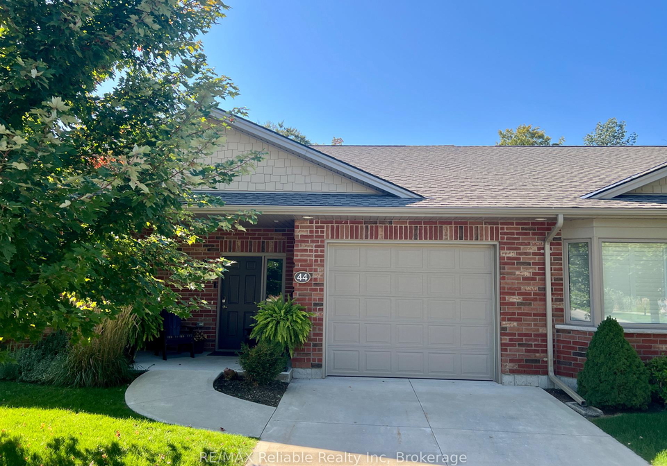 44-bayfield-mews-lane-bluewater-ontario-x12434598