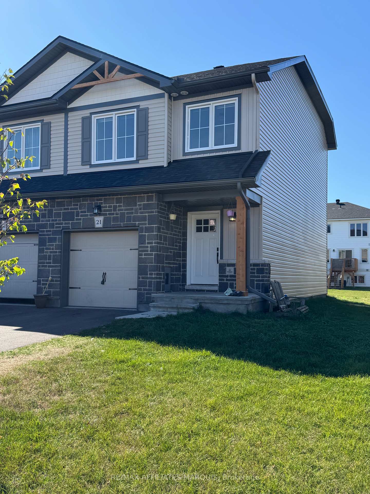 21-margaret-graham-terrace-smiths-falls-ontario-x12435016