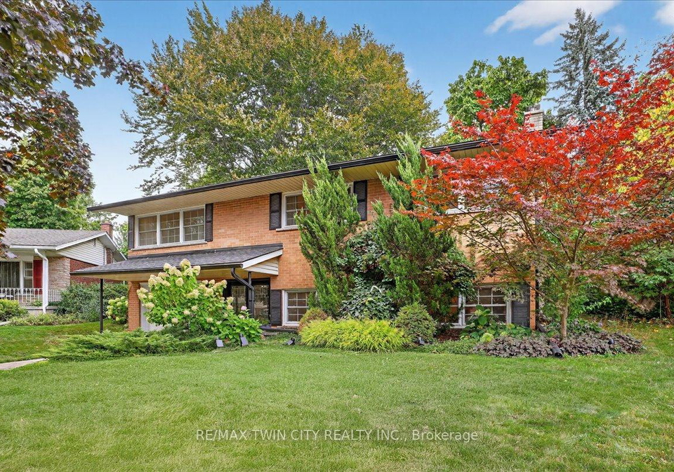 12-glendale-place-cambridge-ontario-x12435097