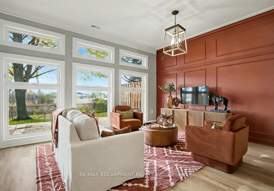 33-sister-kern-terrace-hamilton-ontario-x12435131