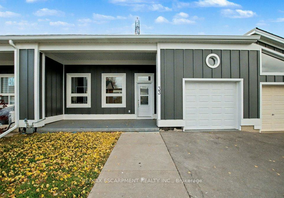 33-sister-kern-terrace-hamilton-ontario-x12435131