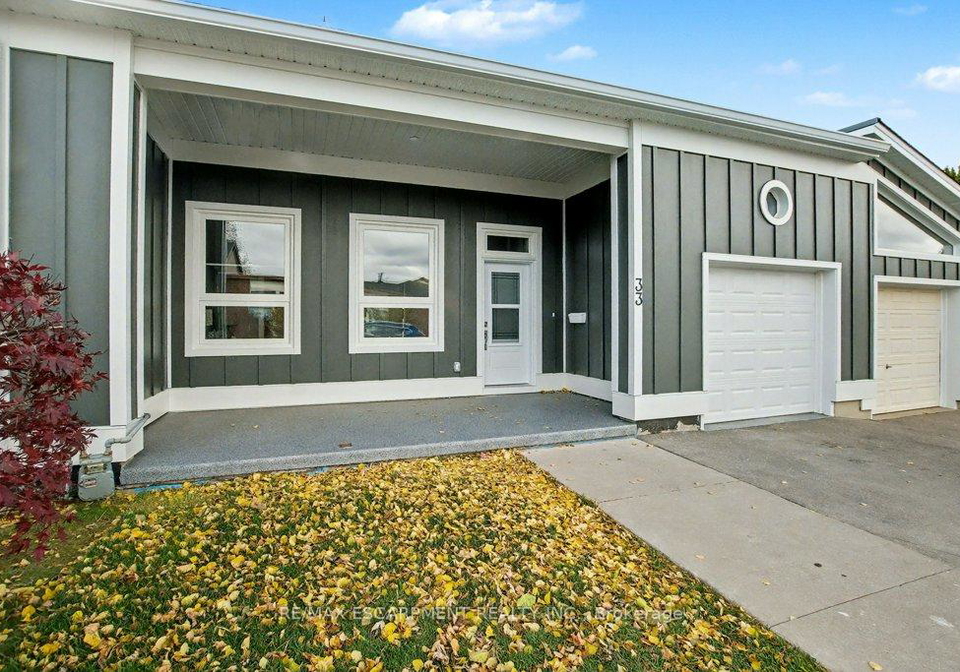 33-sister-kern-terrace-hamilton-ontario-x12435131