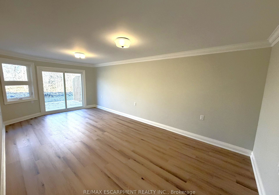 26-szollosy-circle-hamilton-ontario-x12435280