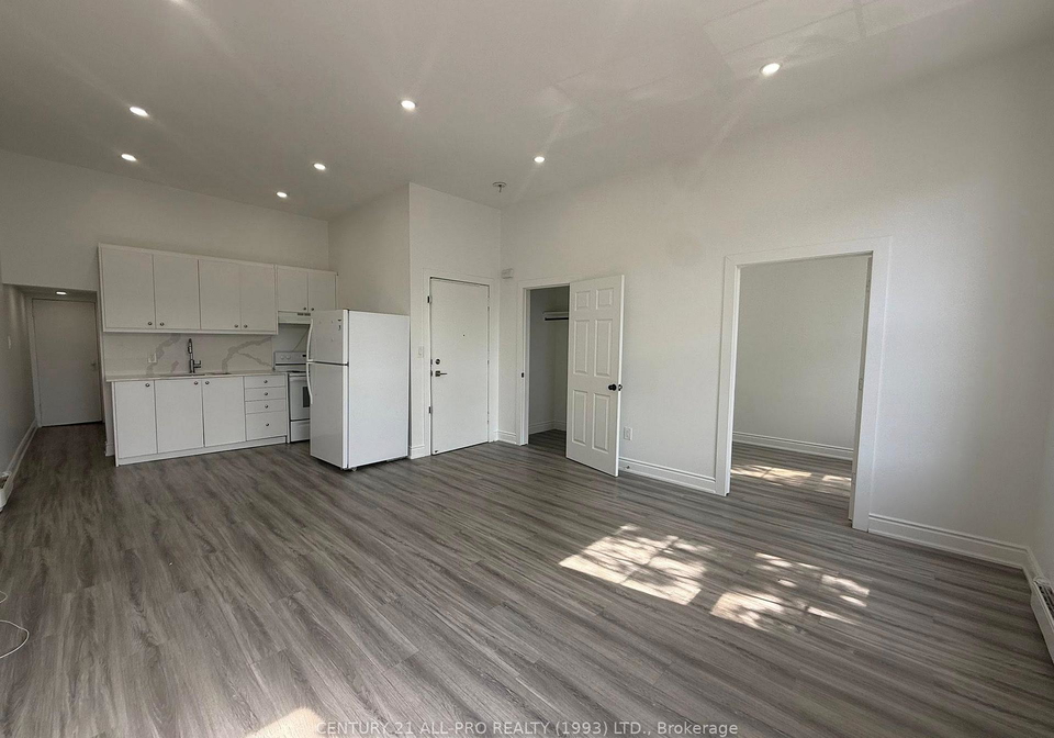82-king-street-w-cobourg-ontario-x12435435
