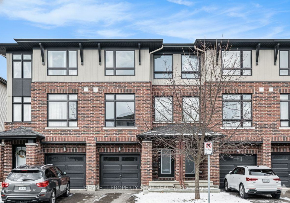 84-gooseberry-place-ottawa-ontario-x12435699