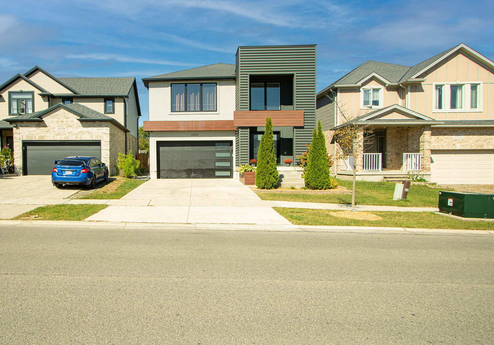 1072-oakcrossing-road-london-north-ontario-x12435737