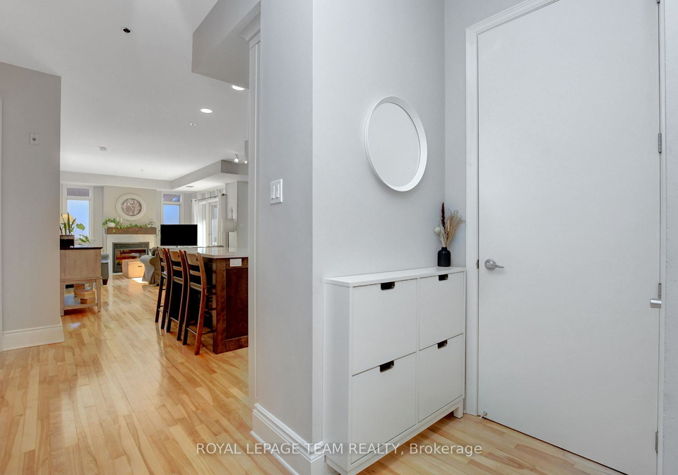 400-mcleod-street-ottawa-ontario-x12435975