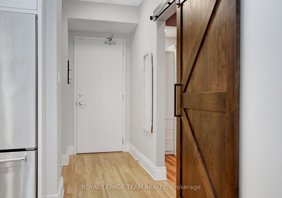 400-mcleod-street-ottawa-ontario-x12435975