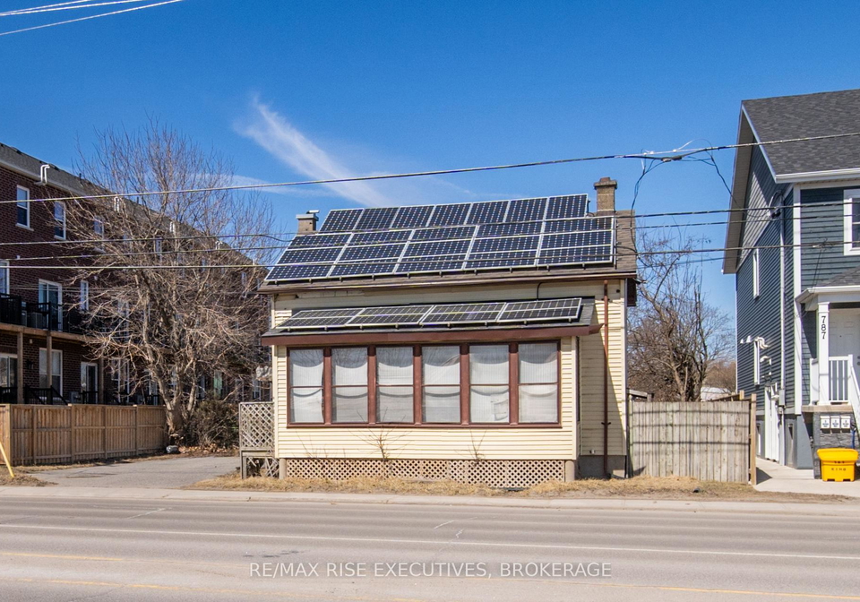 789-king-street-w-kingston-ontario-x12436166