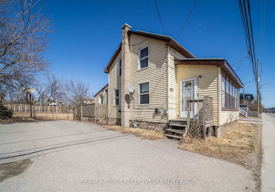 789-king-street-w-kingston-ontario-x12436166