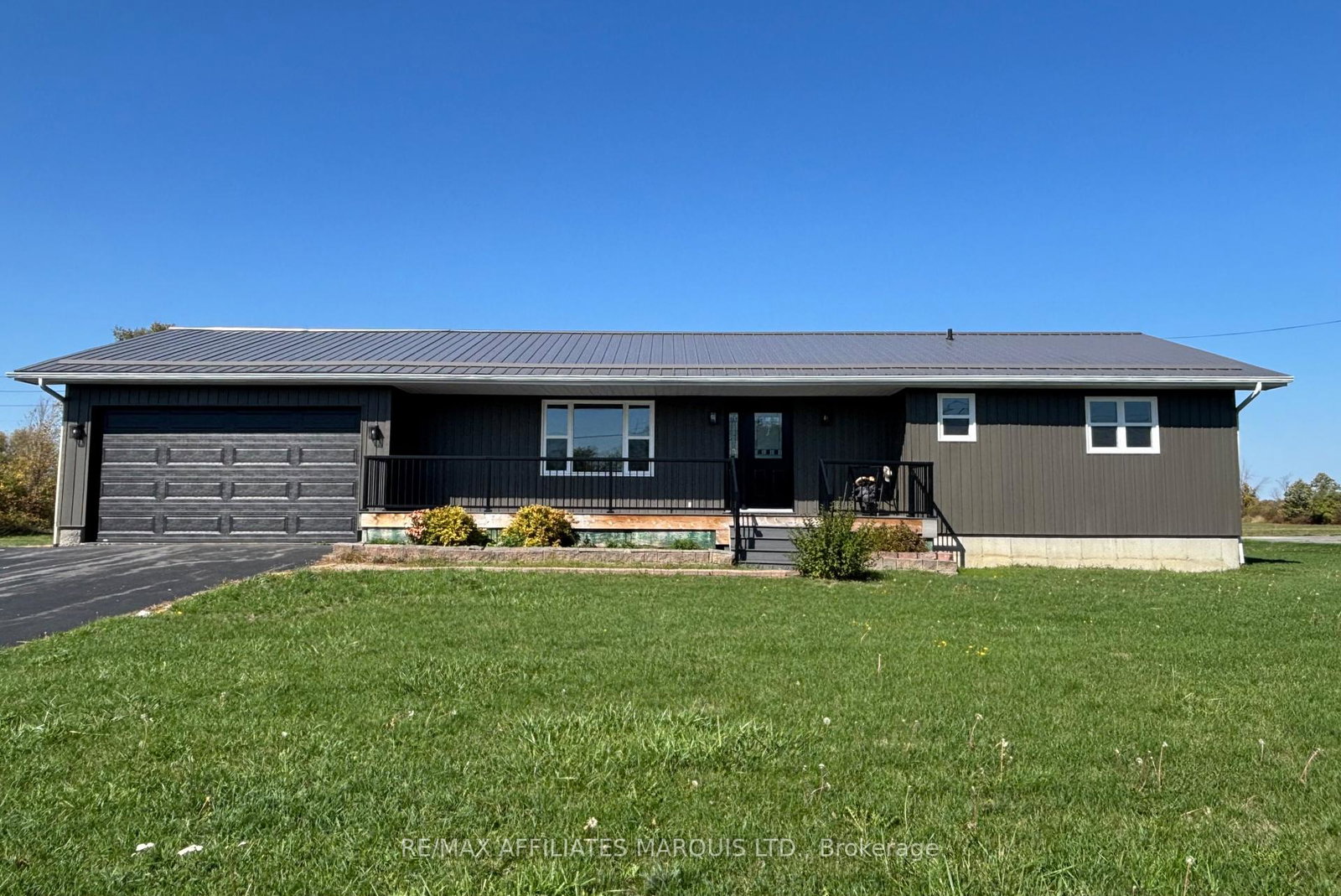 16925-cornwall-centre-road-south-stormont-ontario-x12436379
