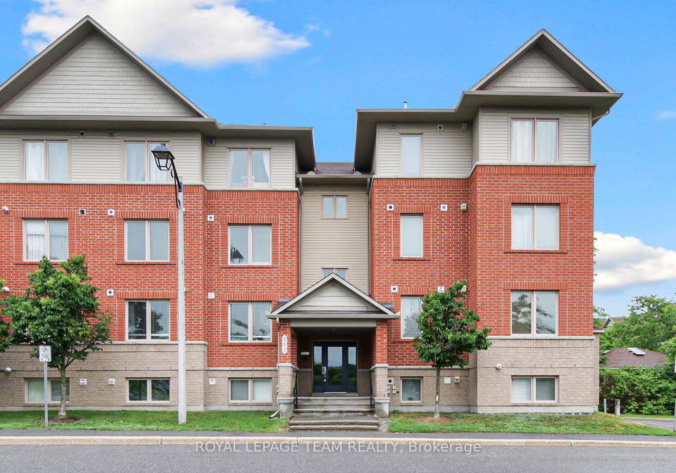 565-stonefield-private-ottawa-ontario-x12436498