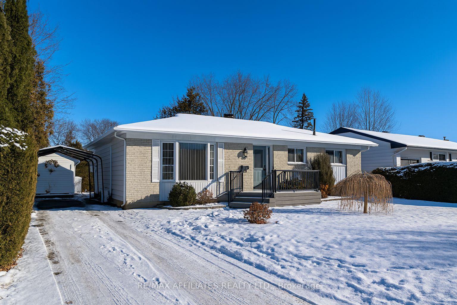 17-canfield-road-ottawa-ontario-x12436501