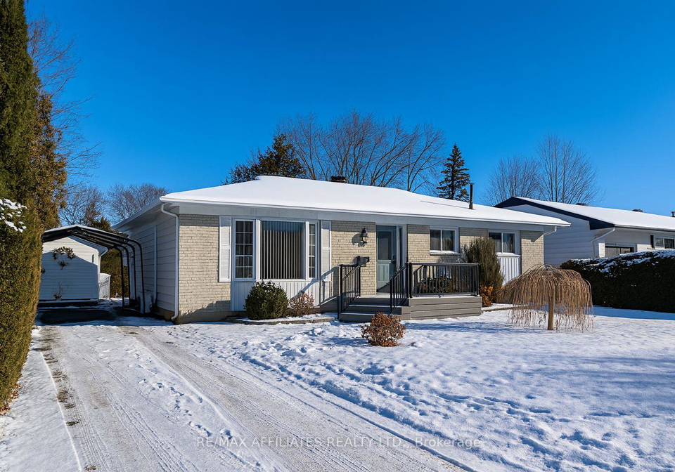 17-canfield-road-ottawa-ontario-x12436501