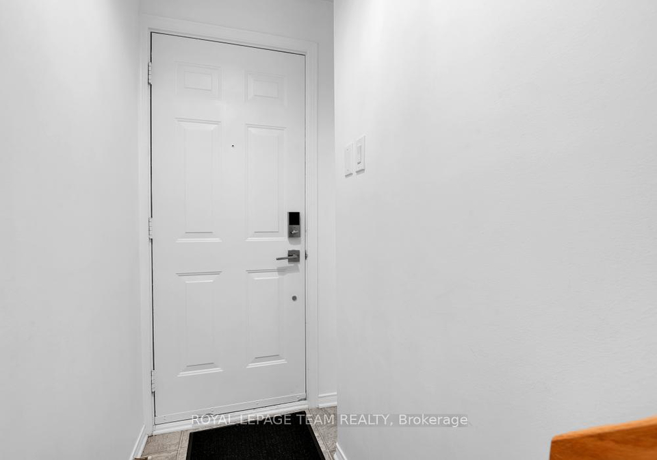 299-nepean-street-ottawa-ontario-x12436806