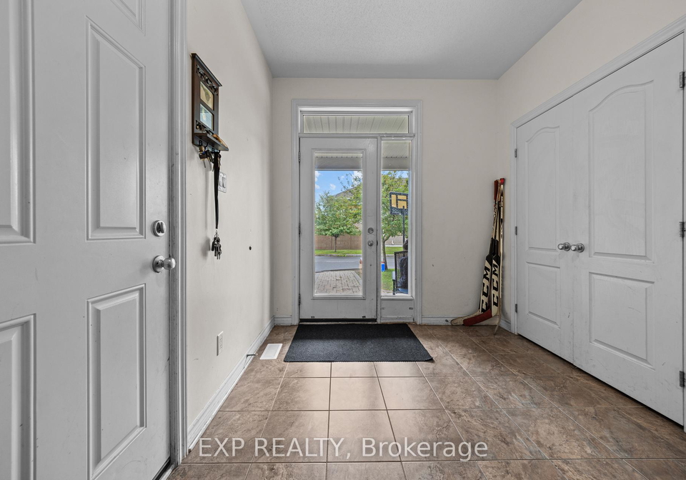 121-daglan-crescent-ottawa-ontario-x12436832