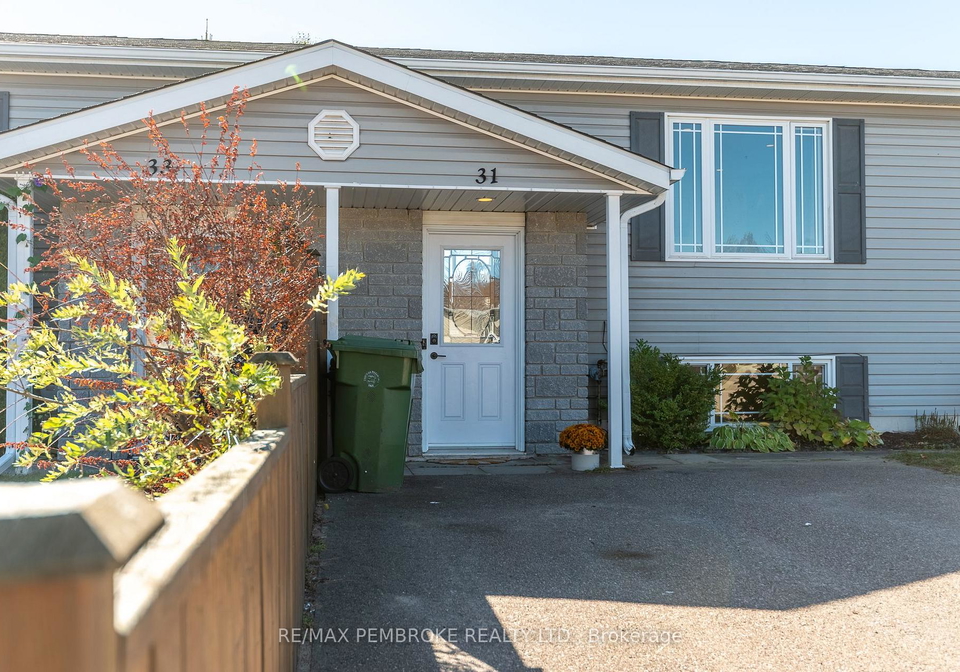 31-renfrew-street-petawawa-ontario-x12436934