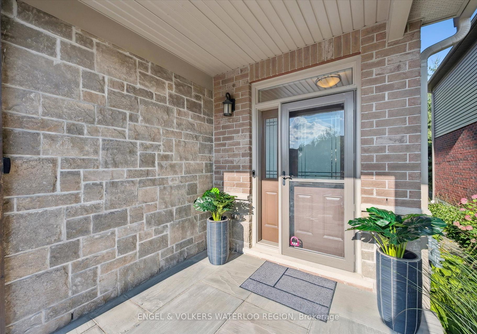 928-pioneer-grove-court-kitchener-ontario-x12436946