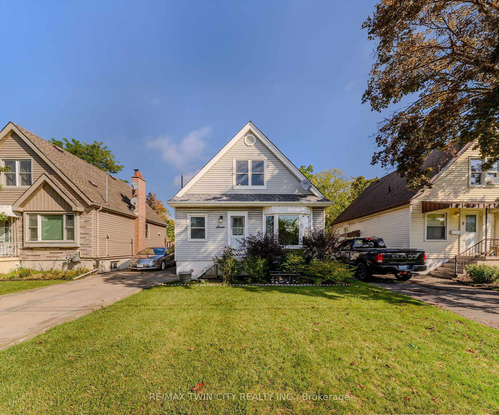 7-cherry-road-hamilton-ontario-x12437111
